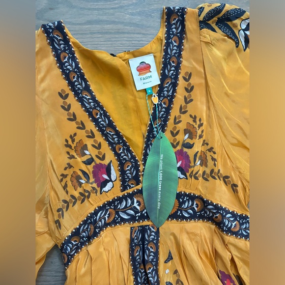 NEW FARM RIO tropical tapestry kaftan dress in yellow New with tags - Picture 5 of 10